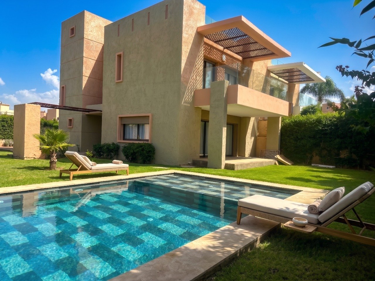 Élégance et Sérénité – Villa Noria, Marrakech: Superbe villa bien meublée avec piscine LLD vue sur Golf