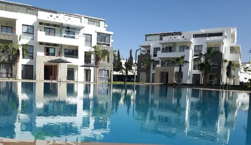 Bel appartement à louer de 2 chambre avec double terrasse, une belle vue et 2 piscines,  d'une sup de 85m² dans la résidence Hivernage la plus belle du quartier Founty Agadir.