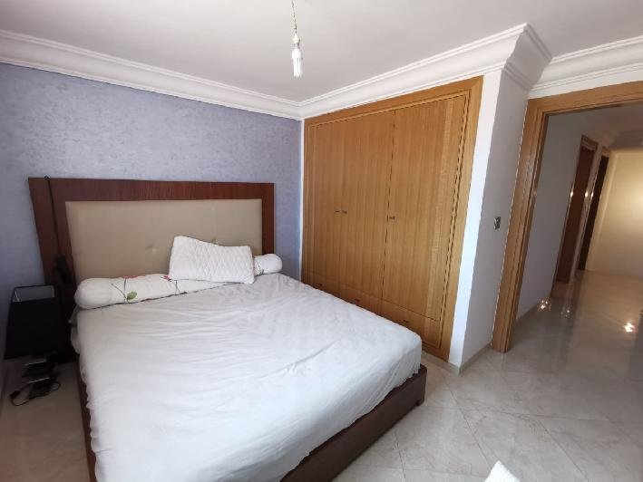 Très beau duplex à louer vide de 2 chambres, situé dans une résidence sécurisée en plein centre d'Agadir