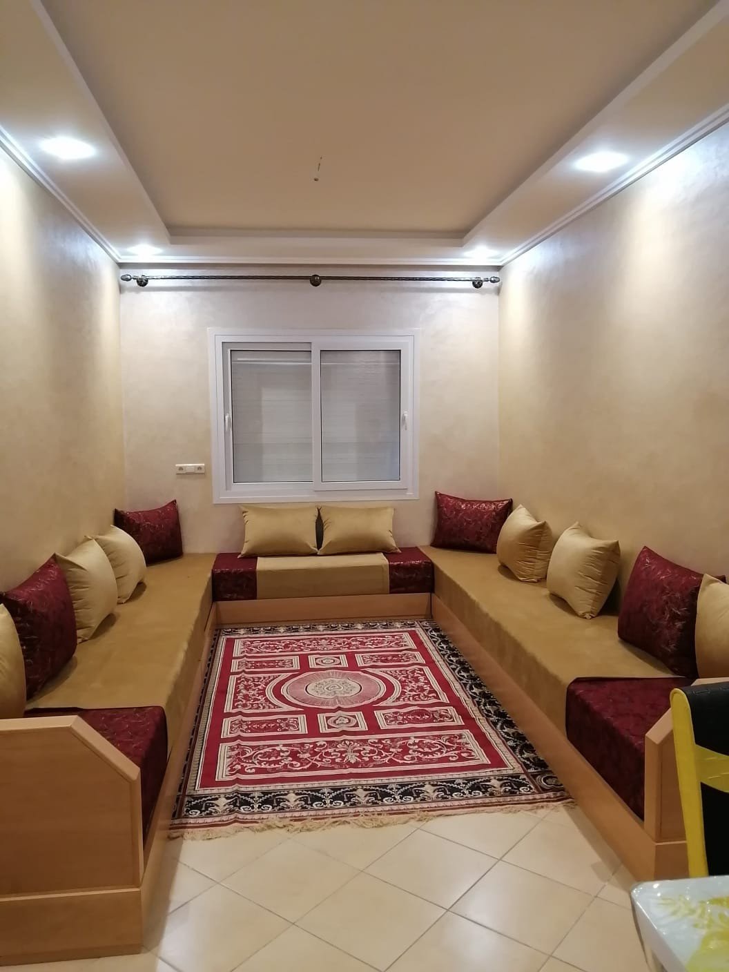 Bel appartement neuf meublé en location en long durée, 2 chambres salon,  près de Hay El Houda