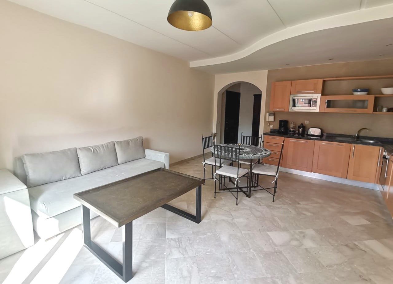 Bel Appartement type F2 moderne bien meublé et équipé avec place parking  à qq. pas du Théâtre Royal  de Marrakech