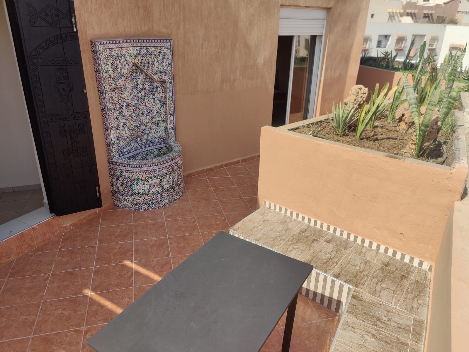 Joli appartement à louer meublé avec terrasse privative résidence sécurisée au quartier Salam