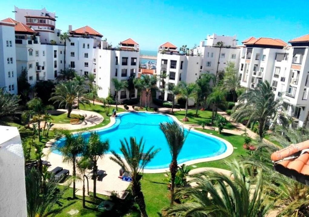 Un bel appartement à louer bien meublé avec terrasse vue sur mer à la marina d'Agadir