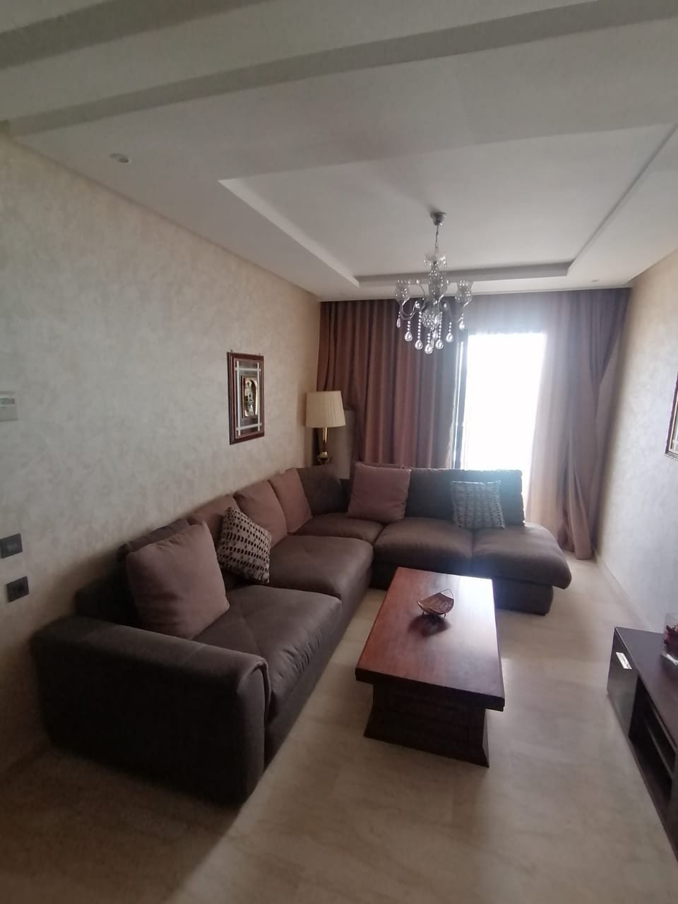 Bel appartement meublé  moderne 2ch à louer  vue sur piscine à Sonaba