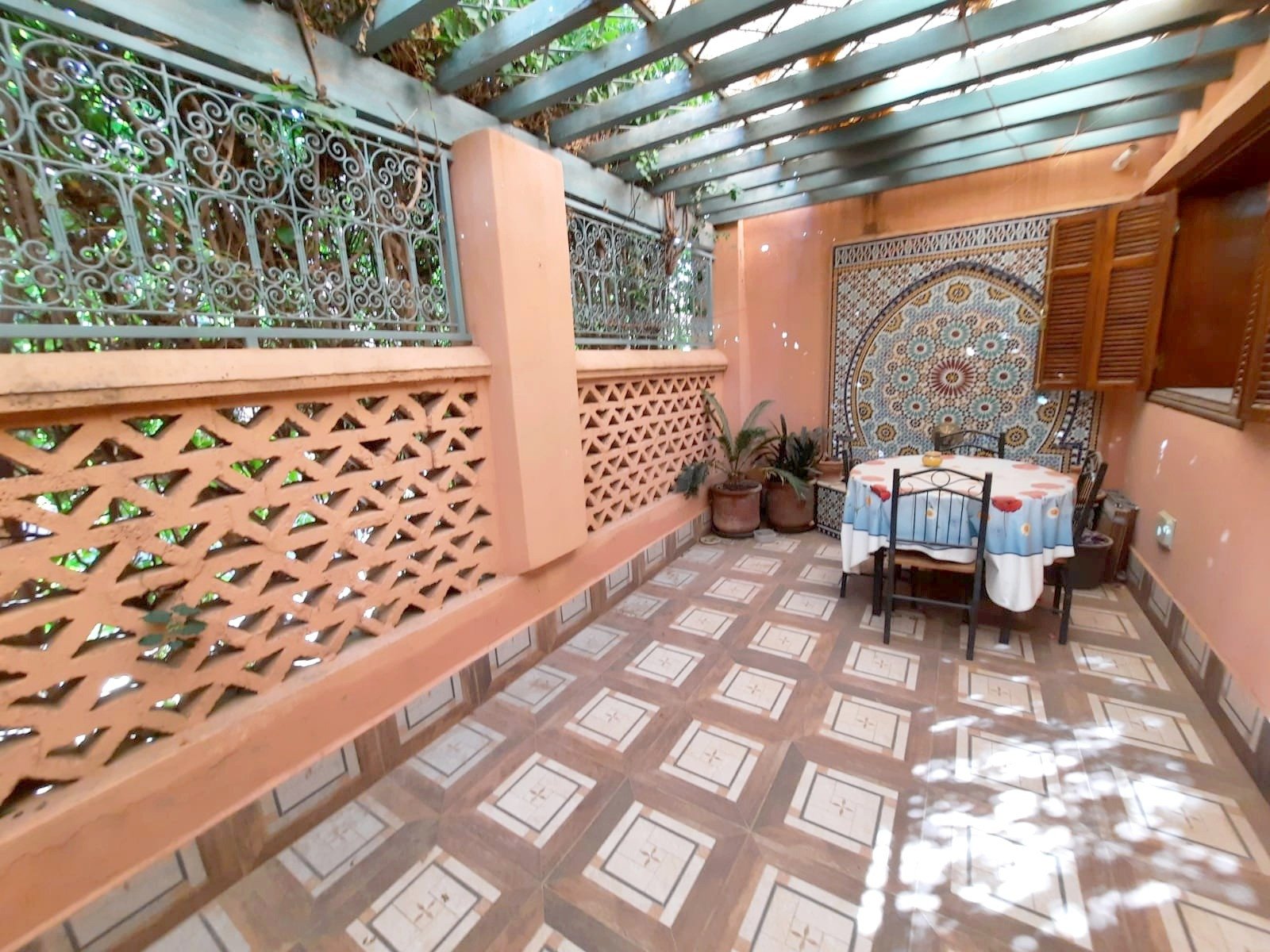 Bel Appartement a louer vide ou meublé de 2 chambres avec une terrasse situé dans un quartier calme à Bab IGHLI - MARRAKECH