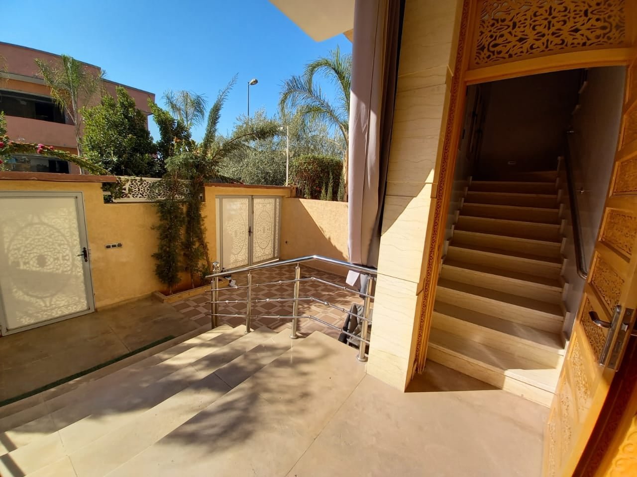Niveau villa de 2 chambres avec terrasse privée à Targa - Marrakech