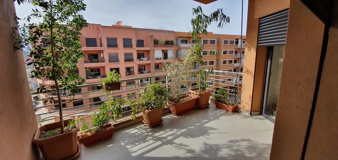Appartement meublé de 3 chambres avec terrasse dans une résidence sécurisée sur la route de casa - Marrakech
