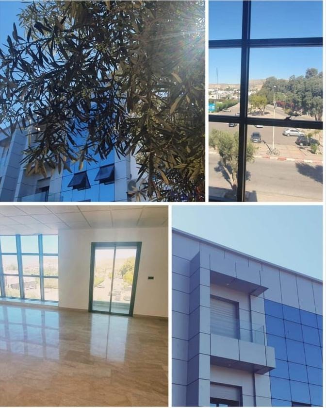 TINASS IMMO vous offre des plateaux bureaux d'une sup de 100m² très bien finis, lumineux, avec balcon et parking juste en bas de l'immeuble en plein centre ville de Talborjet