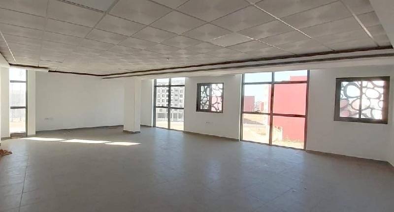 Plusieurs plateaux bureaux de 65 à 90  m² à louer à HAUT FOUNTY emplacement stratégique sur le grand boulevard