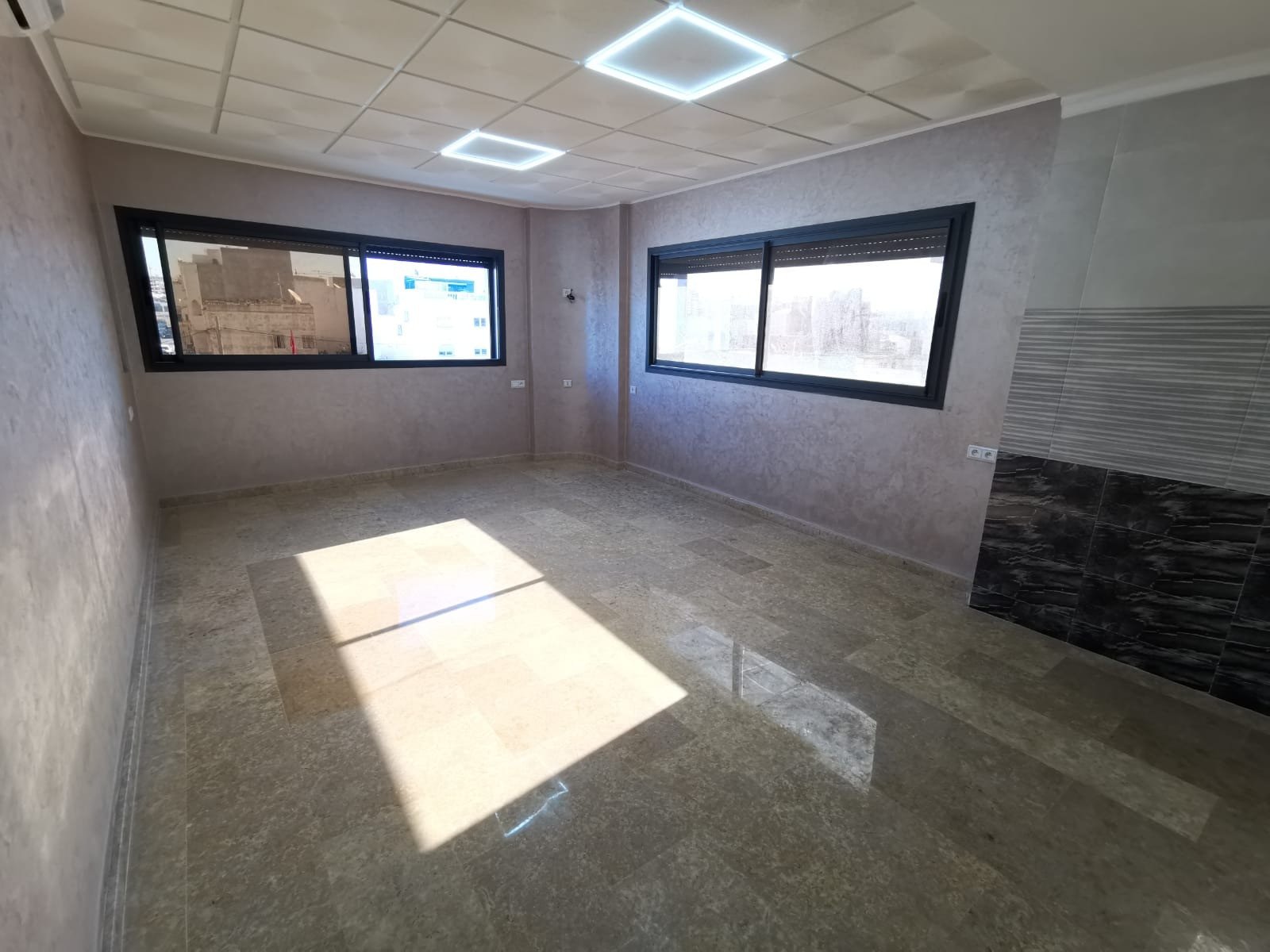 Plateau bureau neuf  de 55m² à louer en plein centre ville d'Agadir