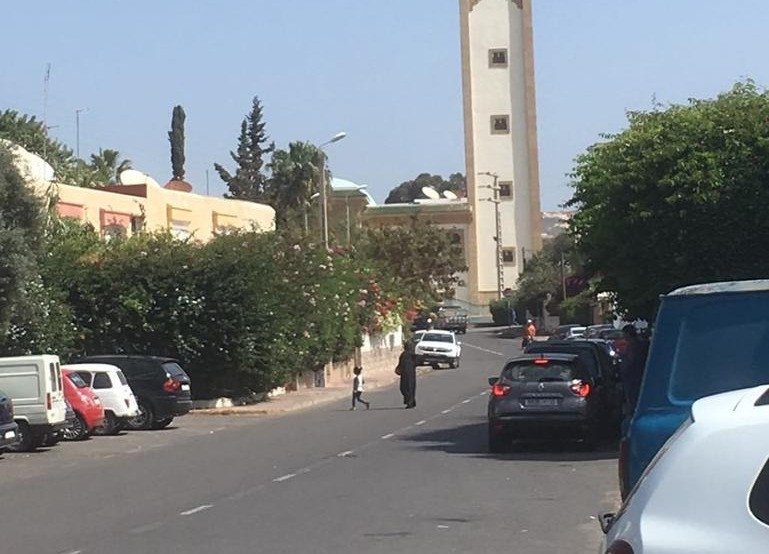 A louer vide jolie maison style riad de 3 ch avec une grande terrasse vue panoramique sur mer au quartier charaf
