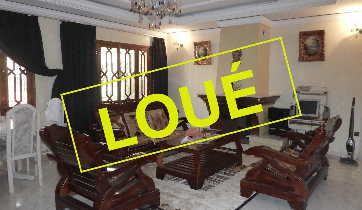 À louer option vide ou meublée : Jolie Villa de 4 chambres avec un petit jardin privatif située dans un quartier calme à Targa, Marrakech