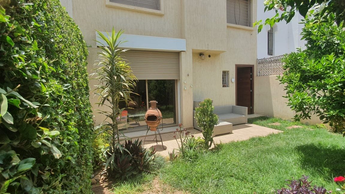 À saisir très jolie villa à louer meublée 3ch, refaite à neuf avec jardin