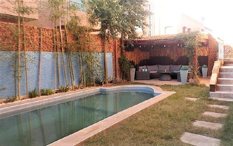 Belle villa familiale, à louer meublée, 5 chambres , beau jardin et piscine privative dans un quartier calme à Riad Salam - Marrakech
