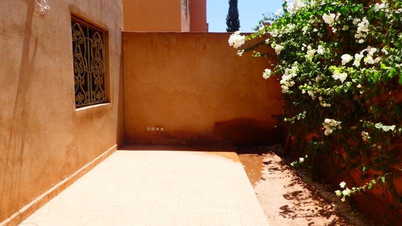 belle villa à louer vide situe dans une Résidence Sécurisée à Targa