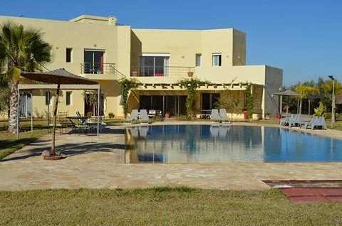 Très jolie Villa à louer en longue durée Km 10 route d'Ourika  proche la plage rouge  À  Marrakech