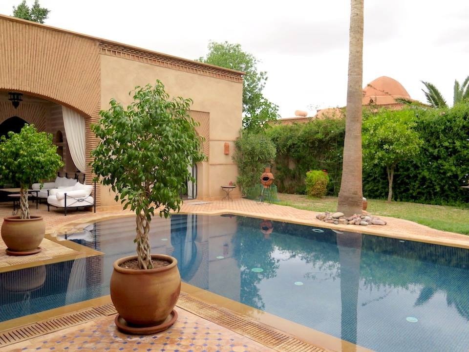 VILLA DE CHARME TRÈS BIEN MEUBLÉE AVEC PISCINE CHAUFFÉE AU PRESTIGIEUX GOLF D'AMLEKIS - MARRAKECH