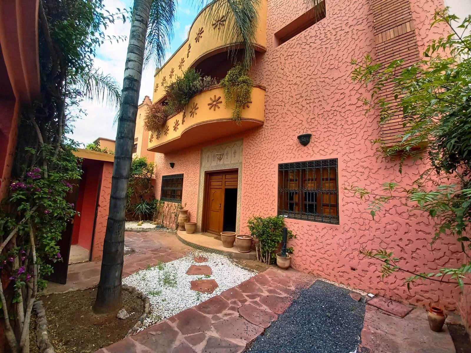 Villa style riad à louer vide de 3 chambres avec cheminée et jardin privé à Targa - Marrakech