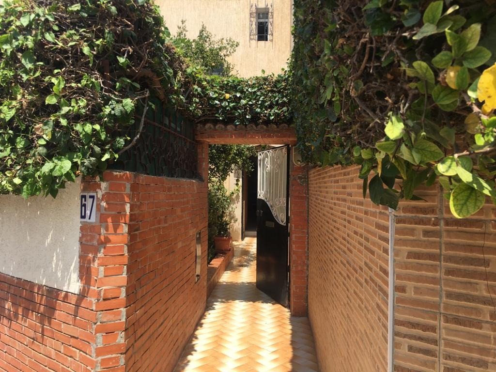 Coquette petite villa à CHARAF 130 m² en totale , 98 Habitable avec un joli jardin , en deux façade très bien ensoleillé