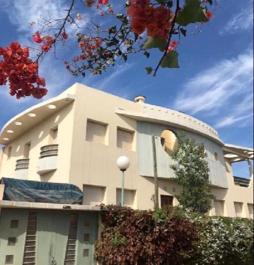 Très belle villa à vendre vide de 5 chambres avec balcon et jardin d'une sup de 350m² dans un quartier calme et sécurisé à Sonaba Founty AGADIR.